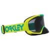 תקריב על רצועת Oakley עם הדפס B1B קלאסי