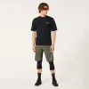 מכנס רכיבה קצר OAKLEY Free Ride Lined Short ירוק צבאי מק"ט FOA406787-7CE - תמונת לבוש - קדמי 2