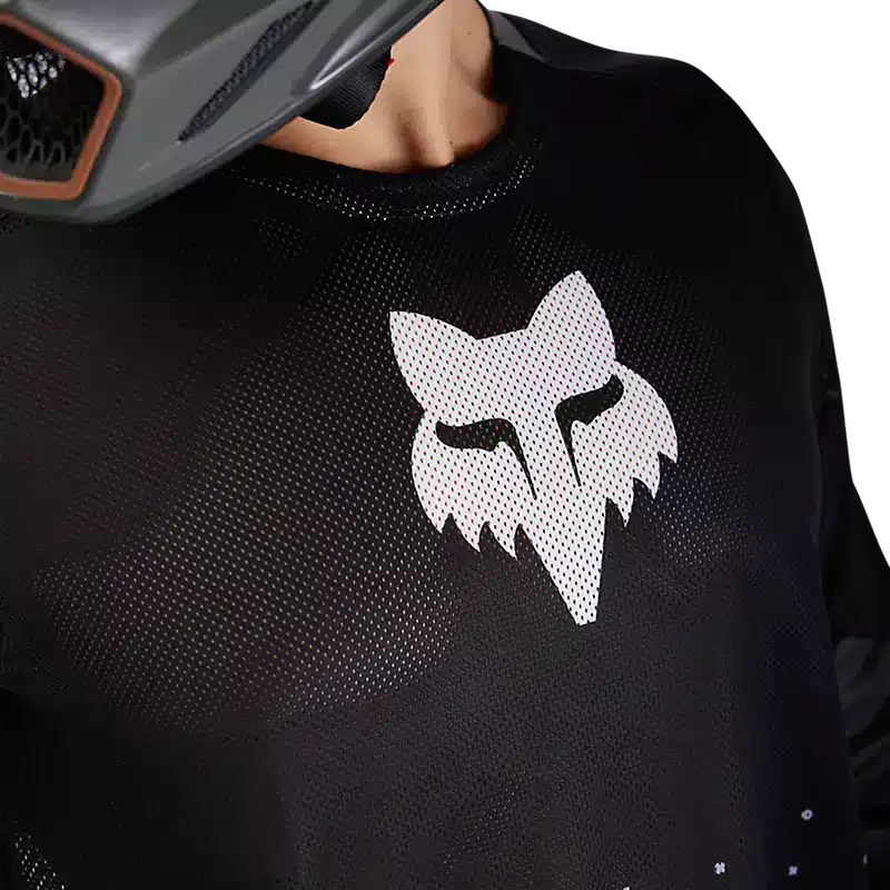 חולצת רכיבה פוקס שחור – FOX Ranger Air Off Road Jersey תקריב לוגו