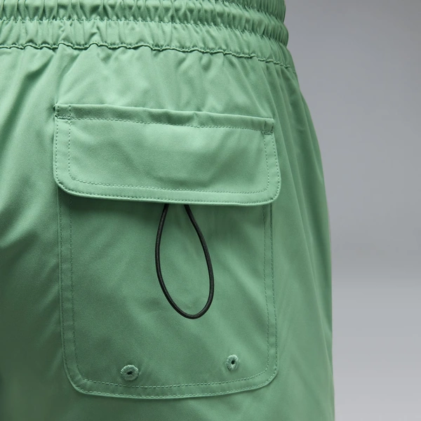 בגד ים Oakley Robinson RC 16 Beachshort ירוק מק"ט FOA404300-75I - תקריב - כיס אחורי
