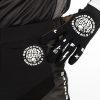 כפפות רכיבה ילדים פסטהאוס שחור - Fasthouse Youth Speed Style Atomic Glove מק"ט 465006-00 - תקריב לבוש - יד