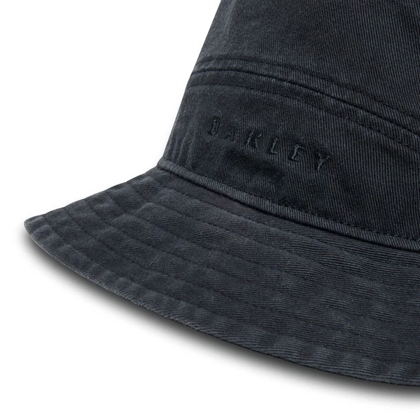 כובע באקט Oakley '47 Soho Gen Bucket Hat שחור מק"ט FOS902104-021 - תקריב - לוגו