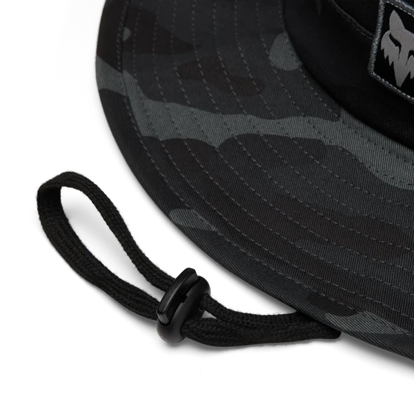 כובע שמש רחב FOX Base Over Sun Hat צבאי מק"ט 39408-247 - תקריב - רצועת סנטר